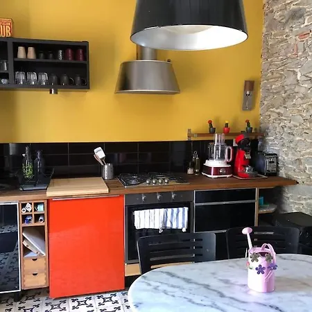 Maison De Charme Avec Vue Sur La Cité Médiévale. Сasa de vacaciones
